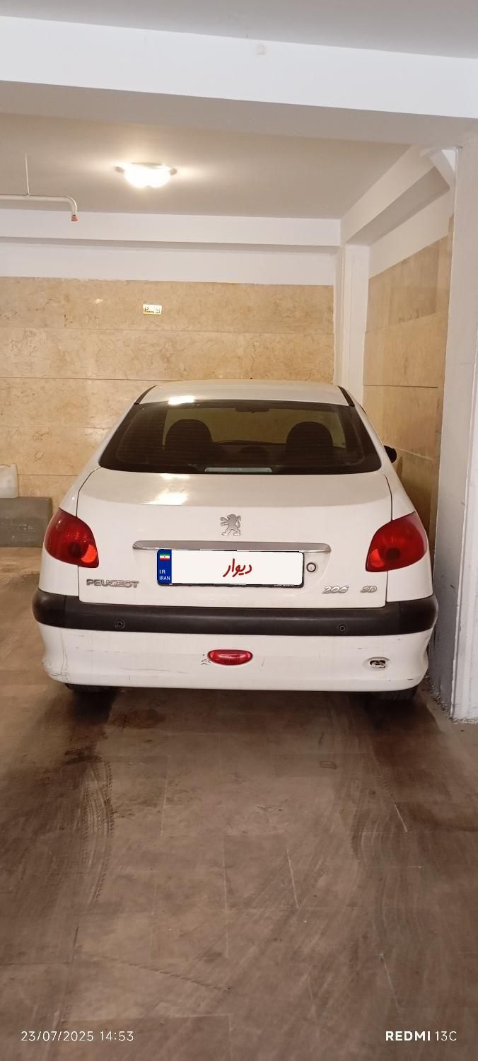 پژو ۲۰۶ صندوق دار v8 - 1394