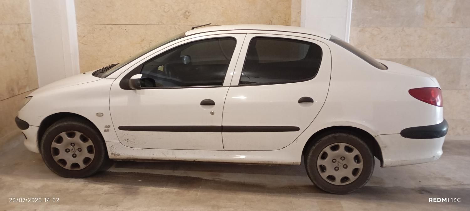 پژو ۲۰۶ صندوق دار v8 - 1394