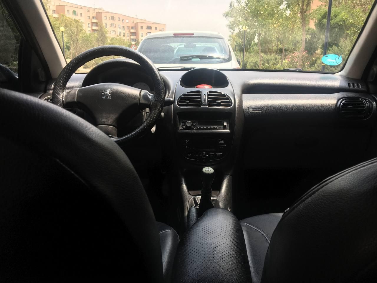 پژو ۲۰۶ صندوق دار v8 - 1393