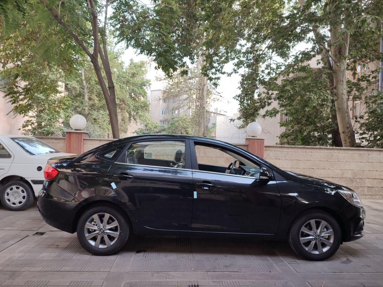 جک J4 اتوماتیک ساده - 1403