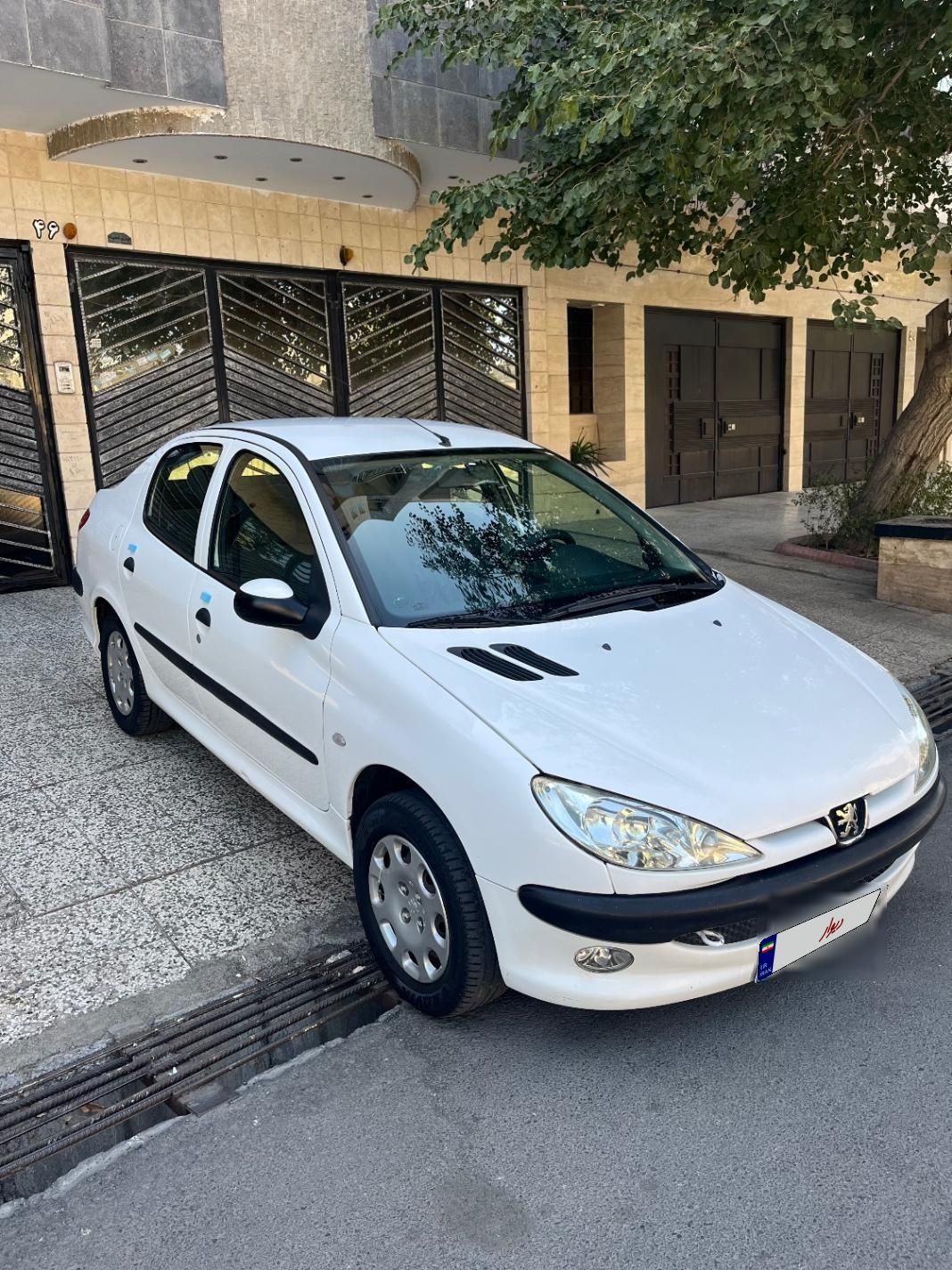 پژو ۲۰۶ صندوق دار v8 - 1395