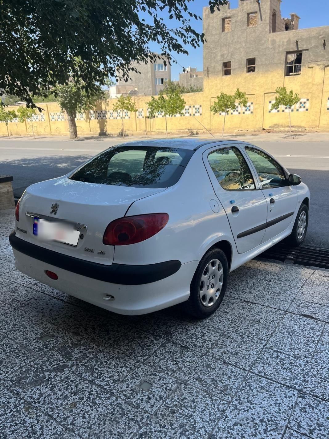 پژو ۲۰۶ صندوق دار v8 - 1395
