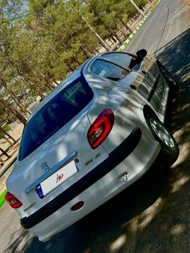 پژو ۲۰۶ صندوق دار v8 - 1396