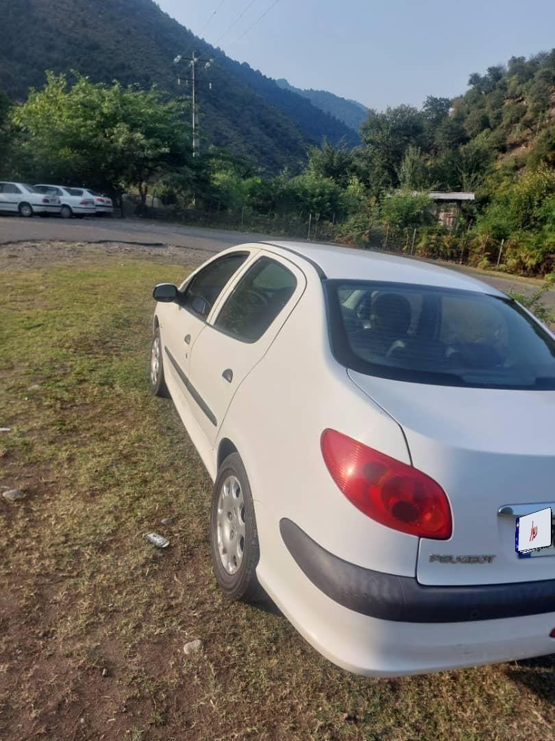 پژو ۲۰۶ صندوق دار v8 - 1396