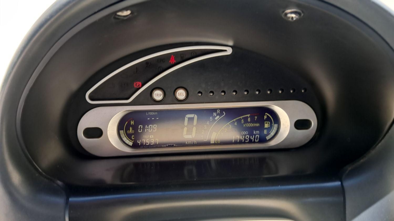 ام وی ام 110 چهار سیلندر اتوماتیک - 1389