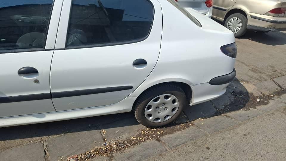 پژو ۲۰۶ صندوق دار v8 - 1397