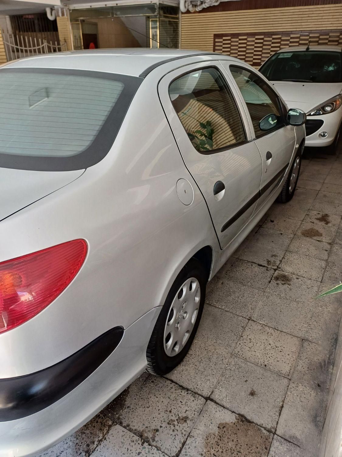 پژو ۲۰۶ صندوق دار v8 - 1398