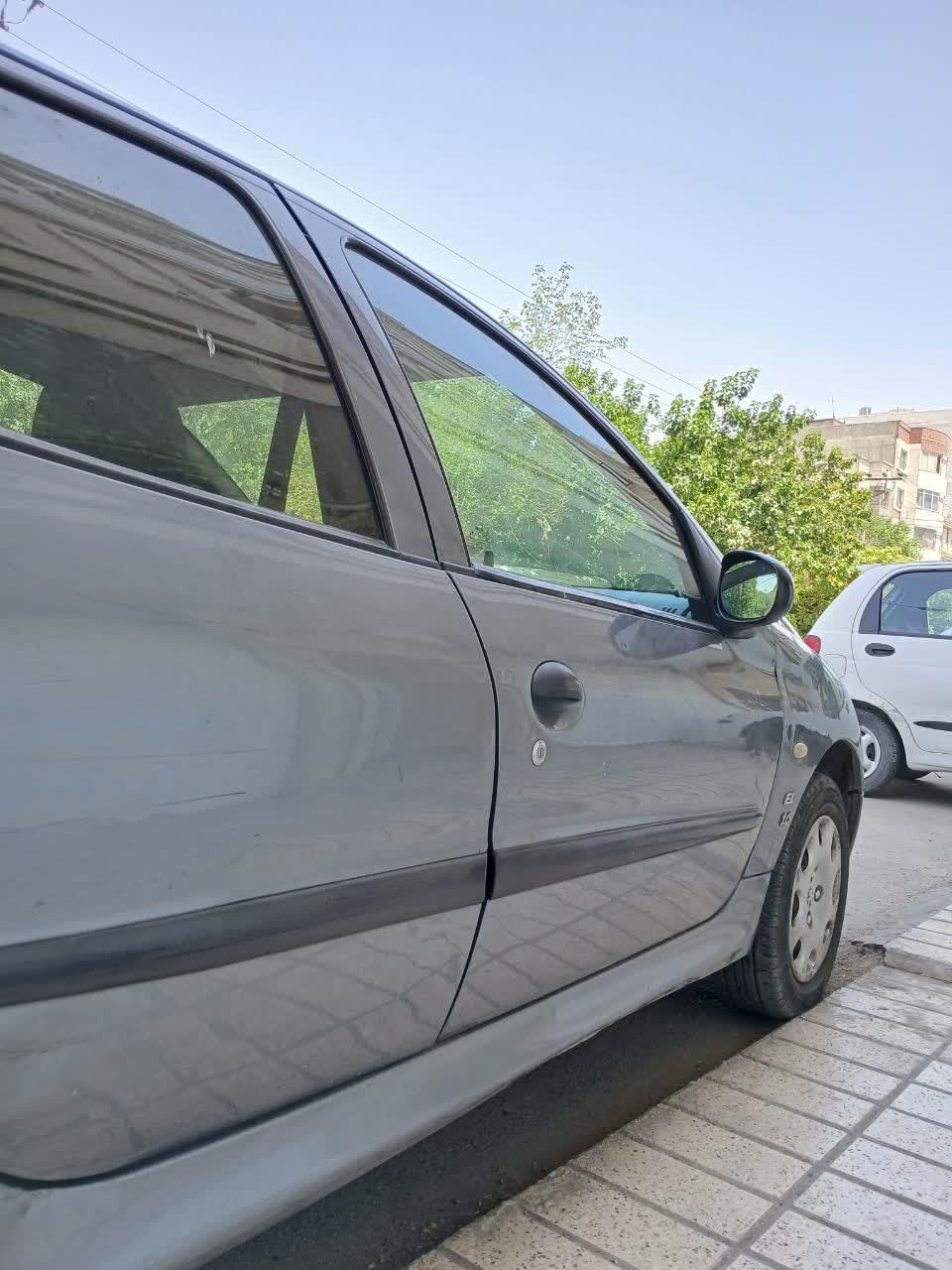 پژو ۲۰۶ صندوق دار v2 - 1387