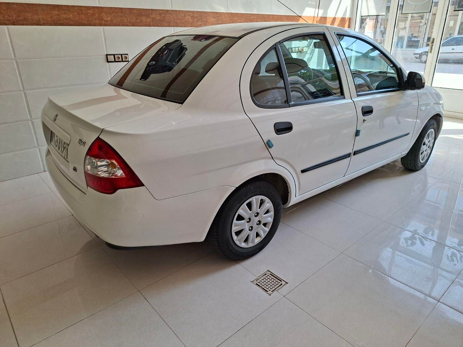 تیبا صندوق دار SX - 1401