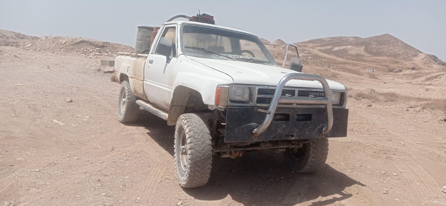 تویوتا کمری XLE - 1402