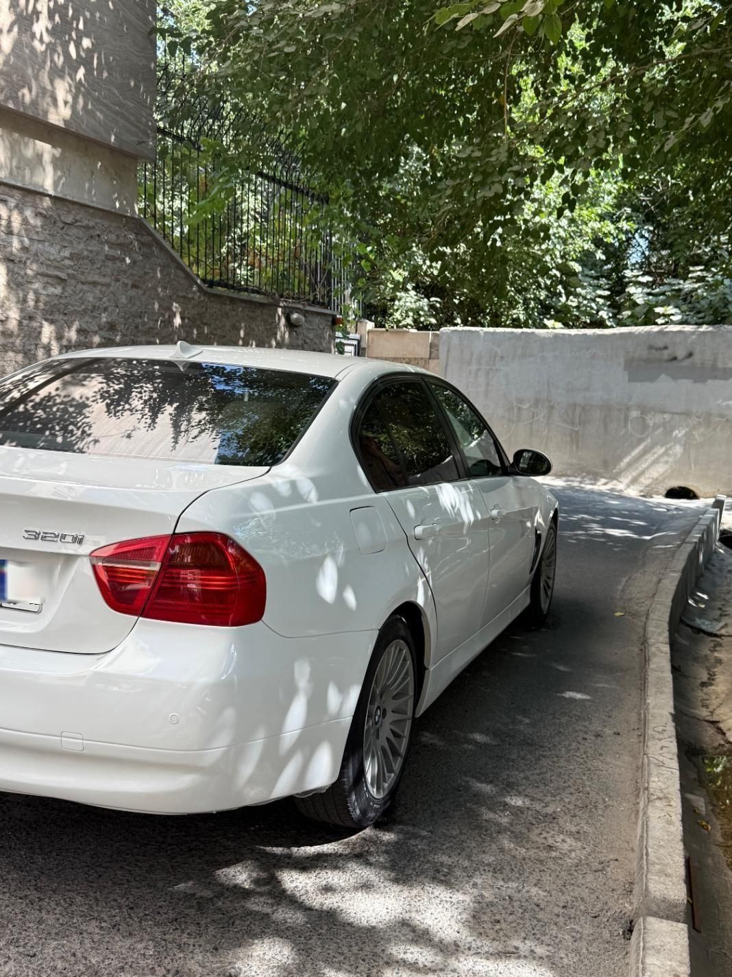 ب ام و سری 3 سدان 320i - 2007