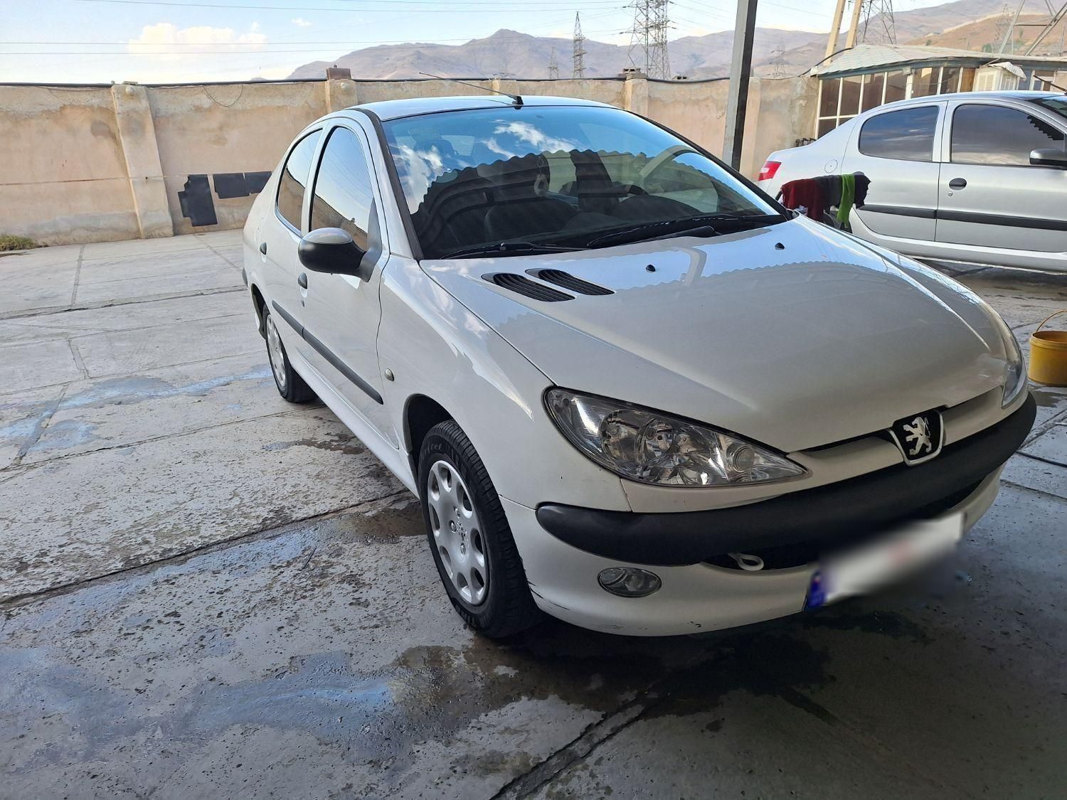 پژو ۲۰۶ صندوق دار v8 - 1393