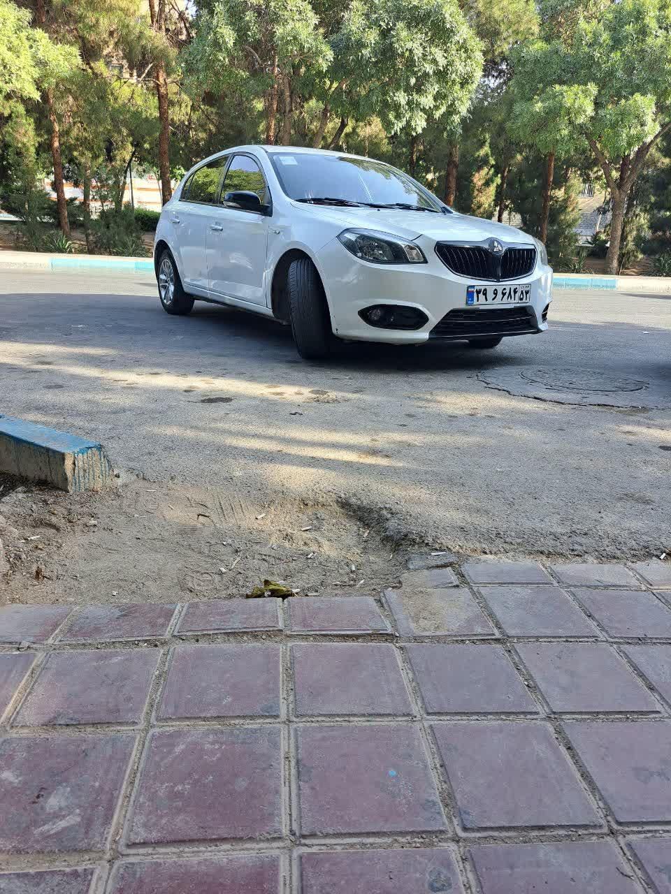 برلیانس H320 دنده‌ای 1500 - 1396