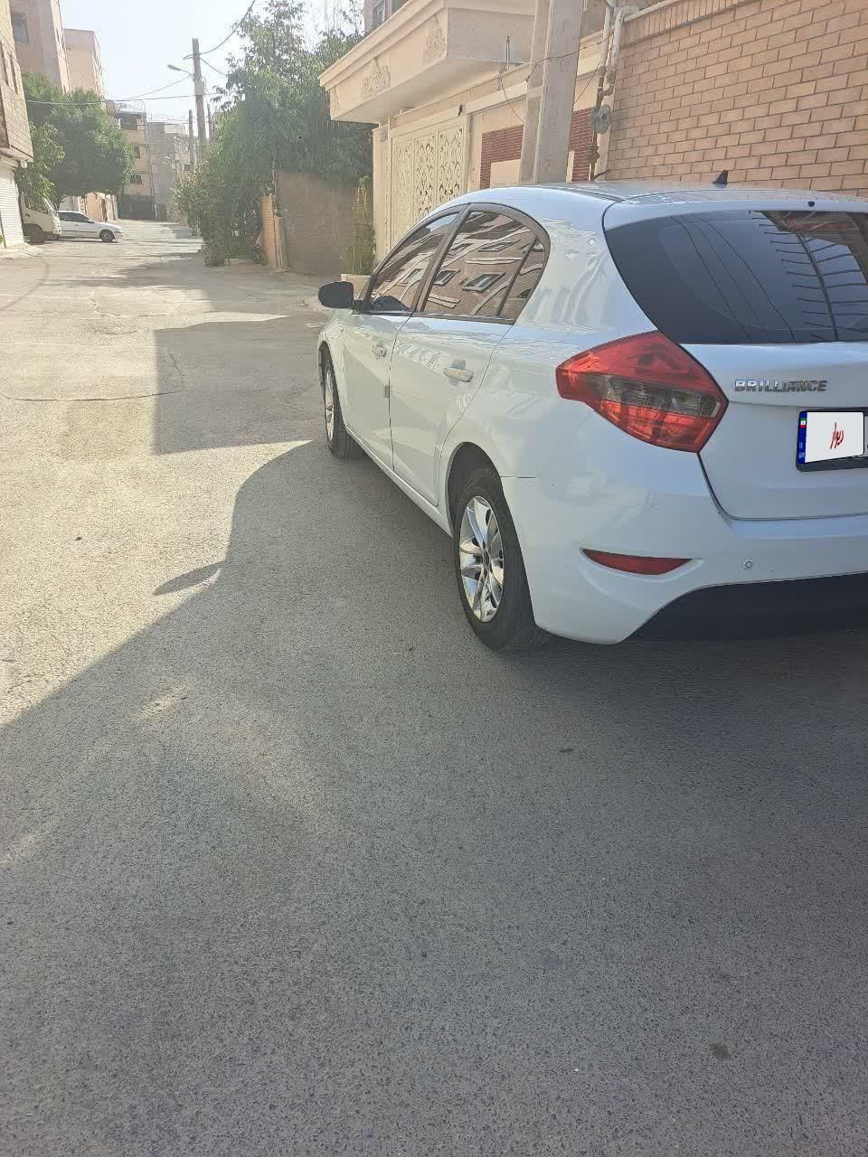 برلیانس H320 دنده‌ای 1500 - 1396