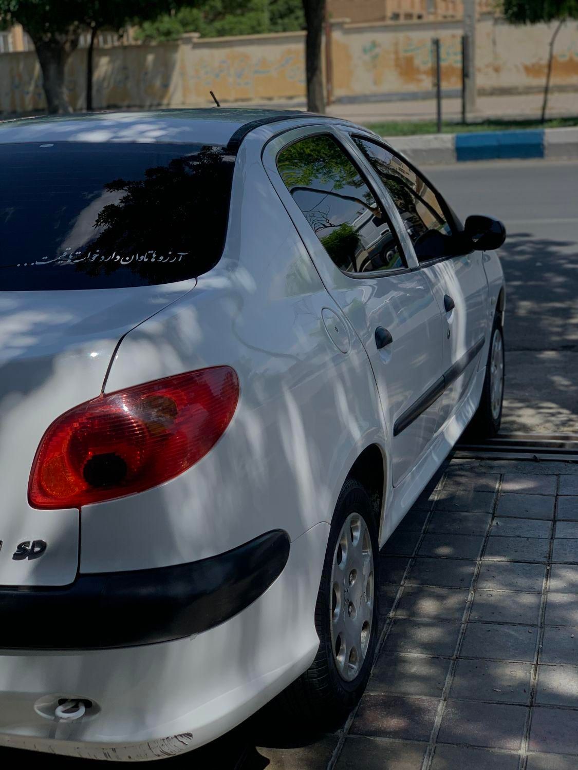 پژو ۲۰۶ صندوق دار v8 - 1396