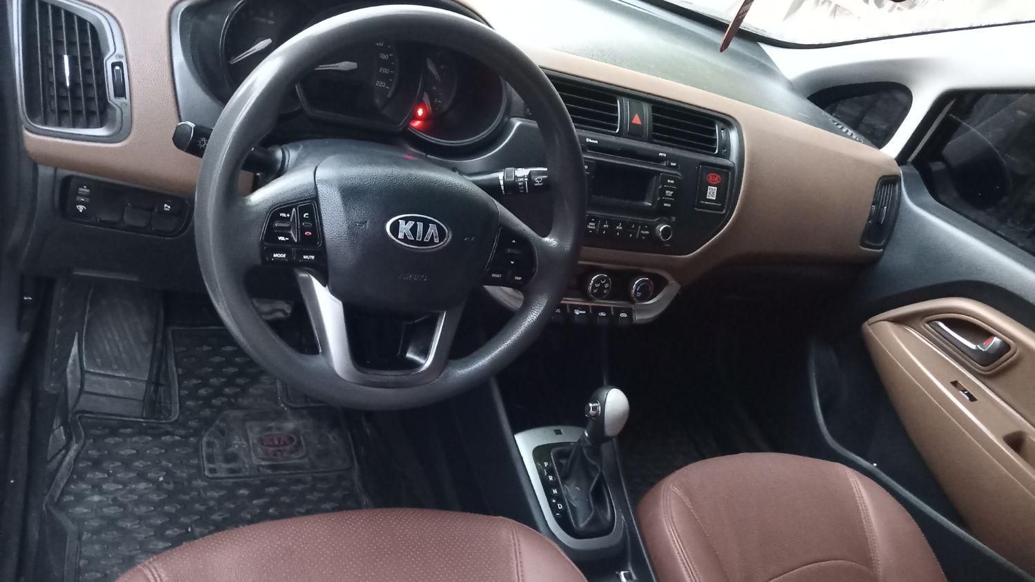 کیا ریو صندوقدار فول UB - 2015