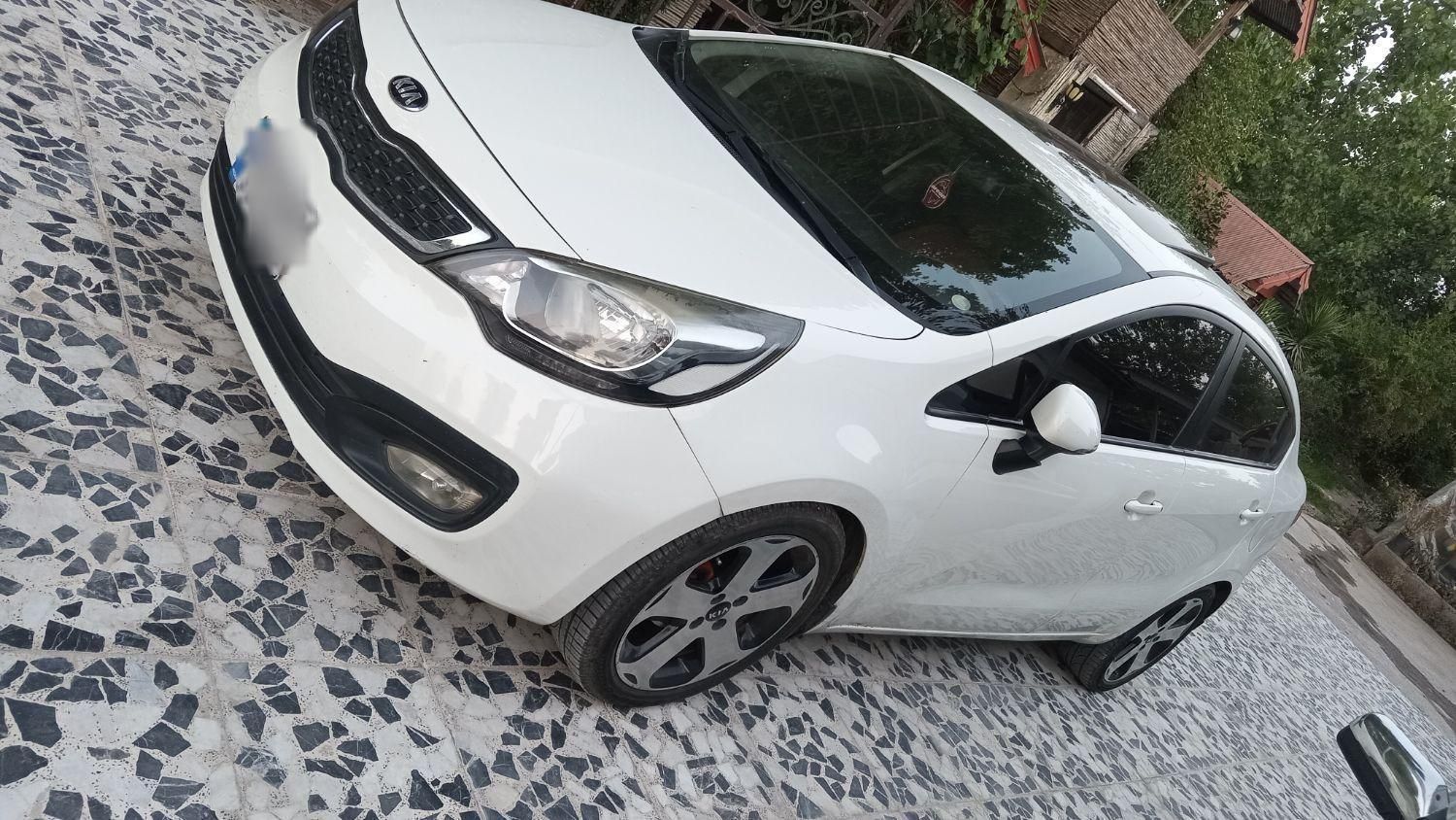 کیا ریو صندوقدار فول UB - 2015