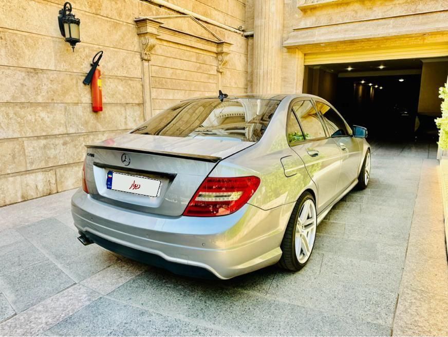 بنز C 200 - 2011