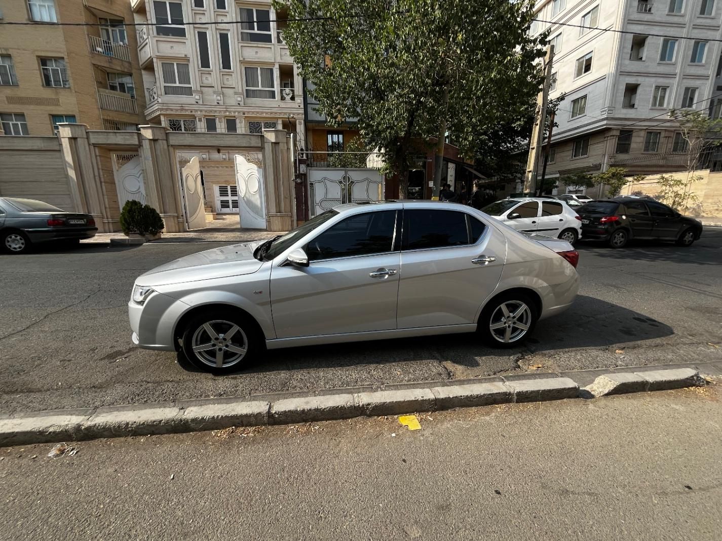 دنا پلاس توربو اتوماتیک - 1401