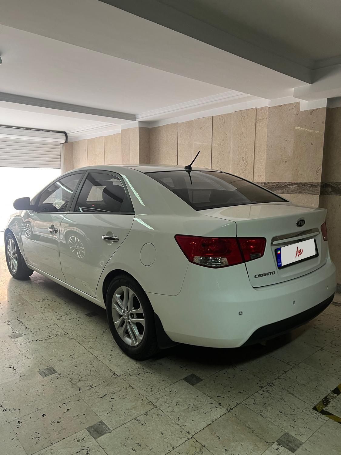 خودرو کیا، سراتو مونتاژ آگهی ann_19515439