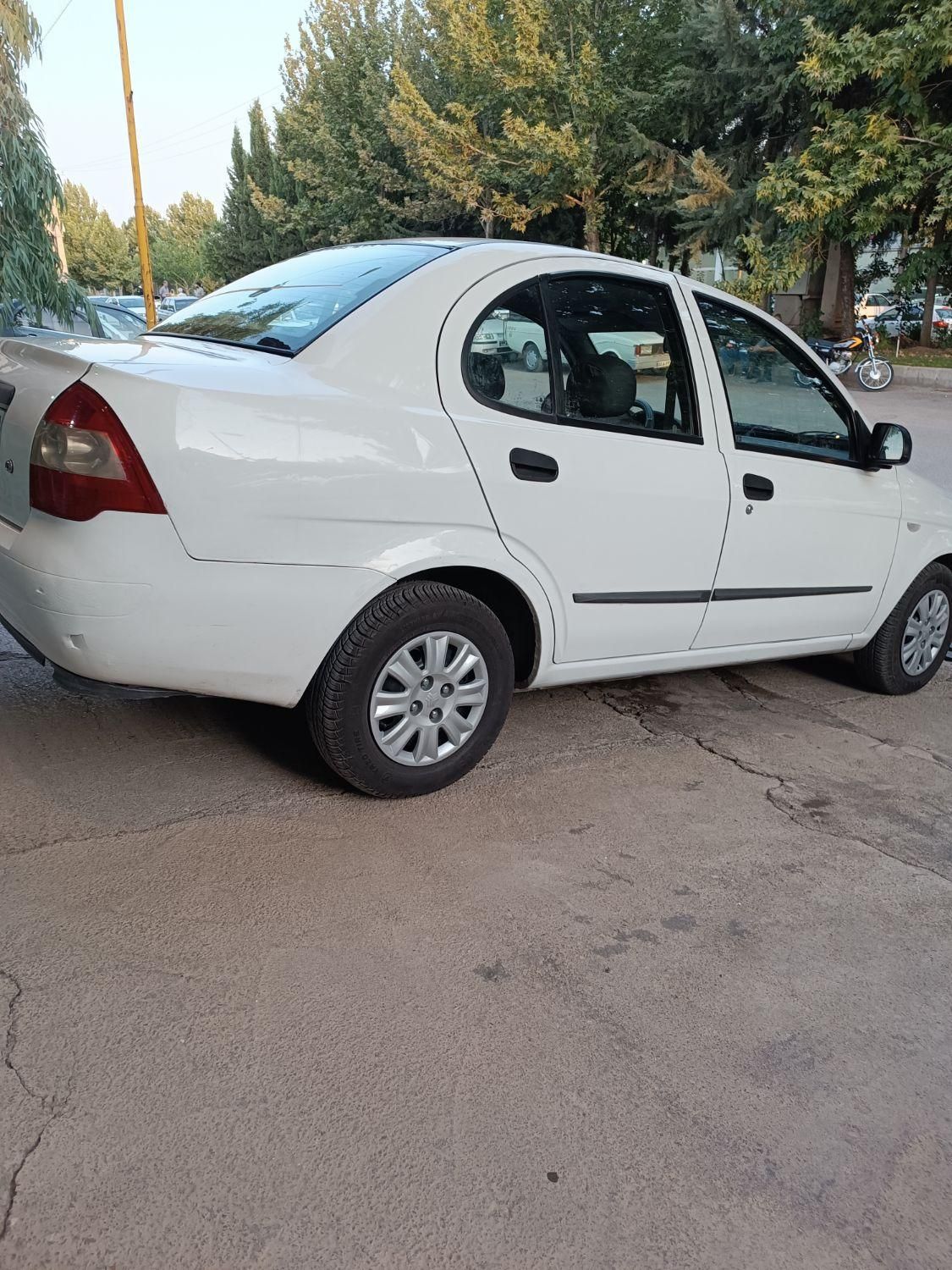 تیبا صندوق دار SX - 1396