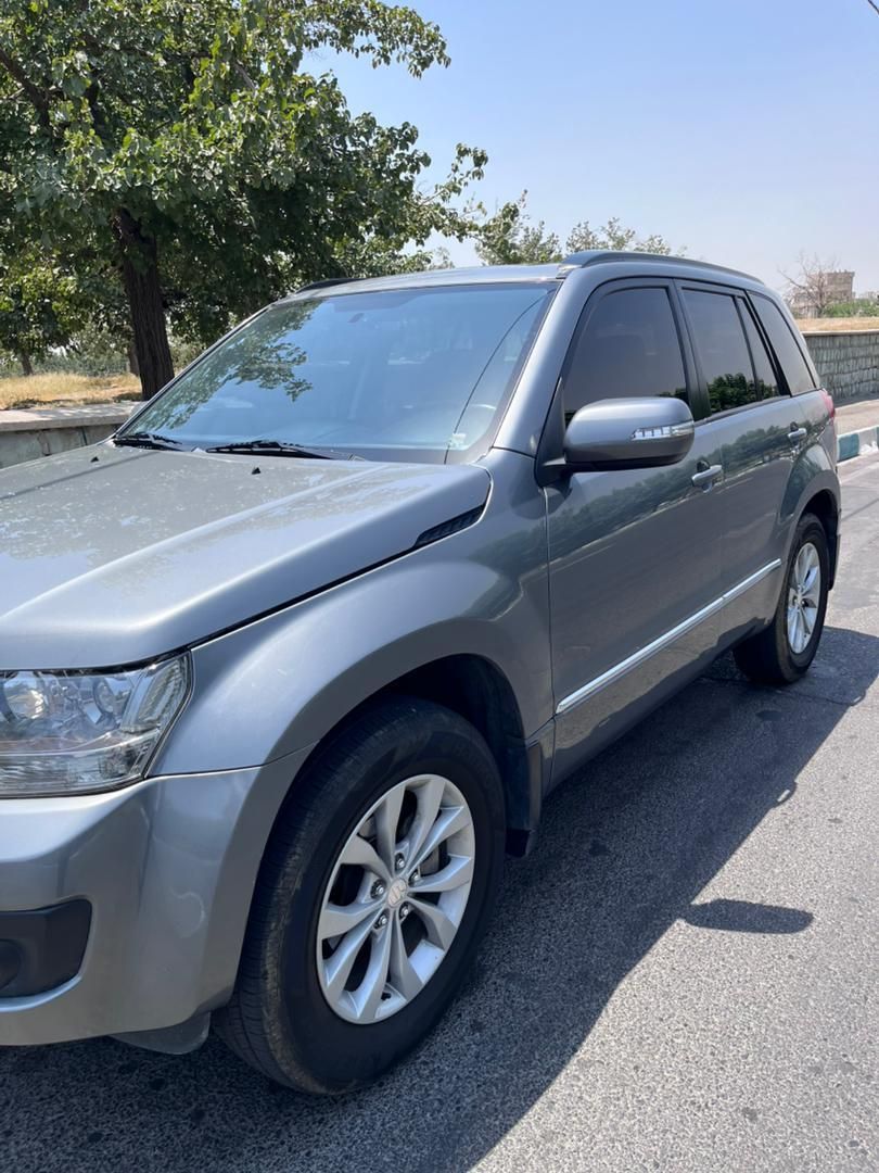 سوزوکی ویتارا ایران خودرو 2400 اتوماتیک - 1396