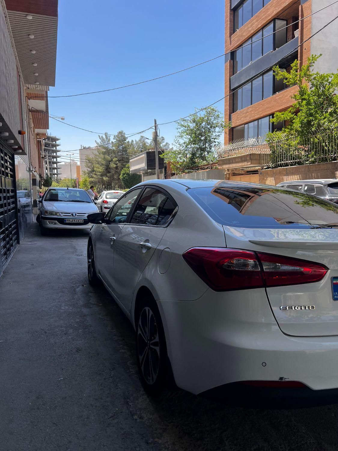 کیا سراتو 2.0 لیتر اتوماتیک GT لاین - 2014