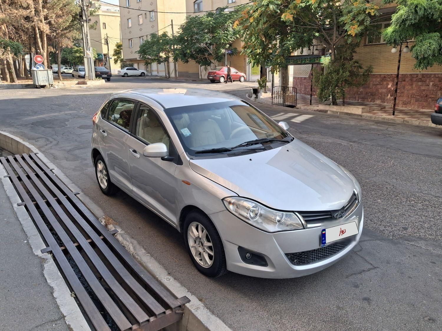 ام وی ام 315 هاچ بک ساده دنده ای - 1392