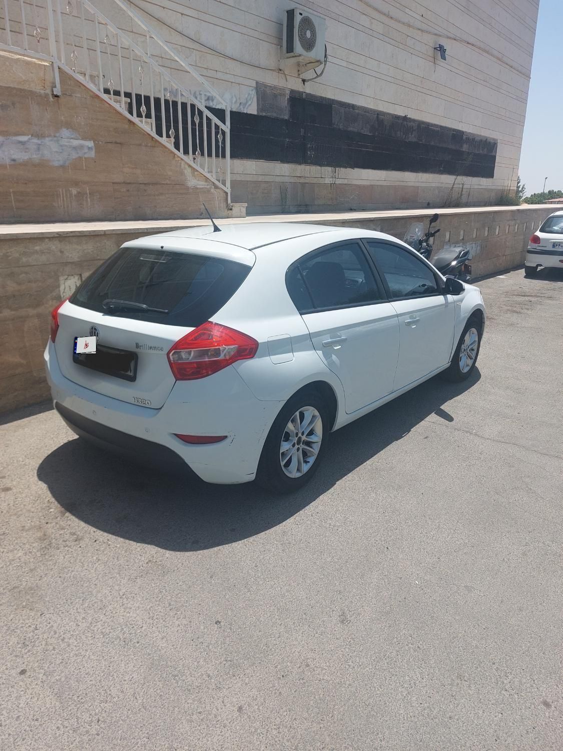 برلیانس H320 دنده‌ای 1500 - 1396
