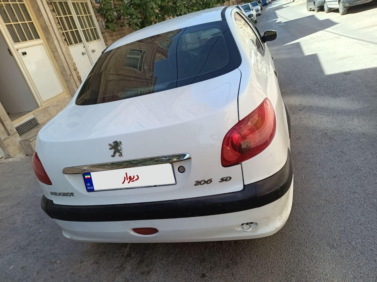پژو ۲۰۶ صندوق دار v8 - 1391