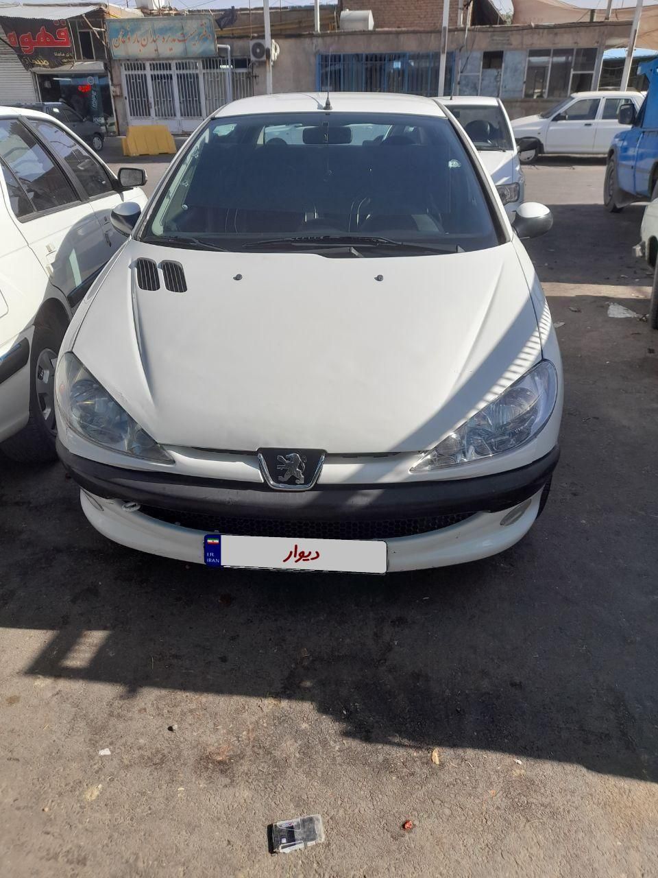 پژو ۲۰۶ صندوق دار v8 - 1393