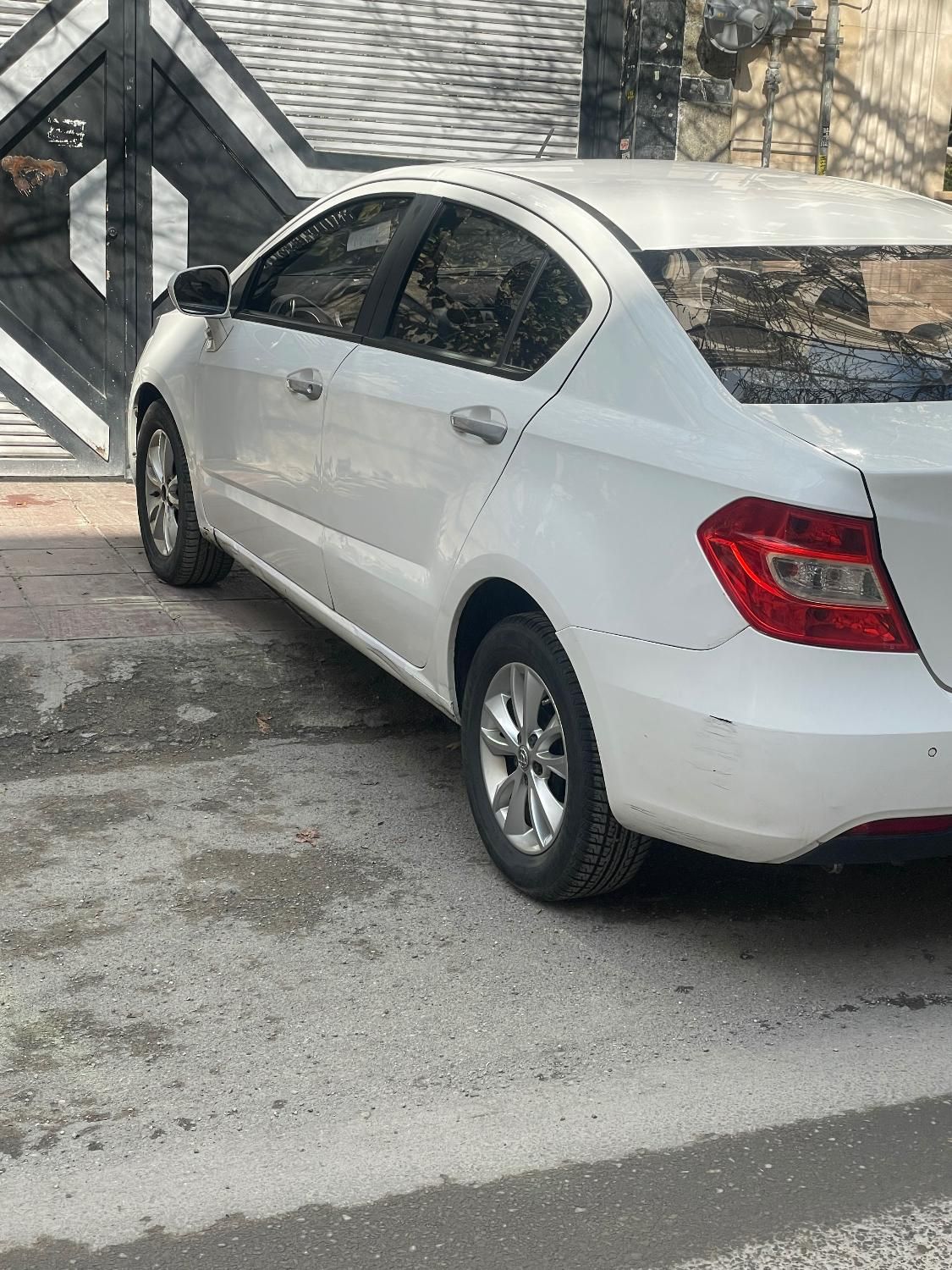 خودرو برلیانس، H320 آگهی ann_19516833