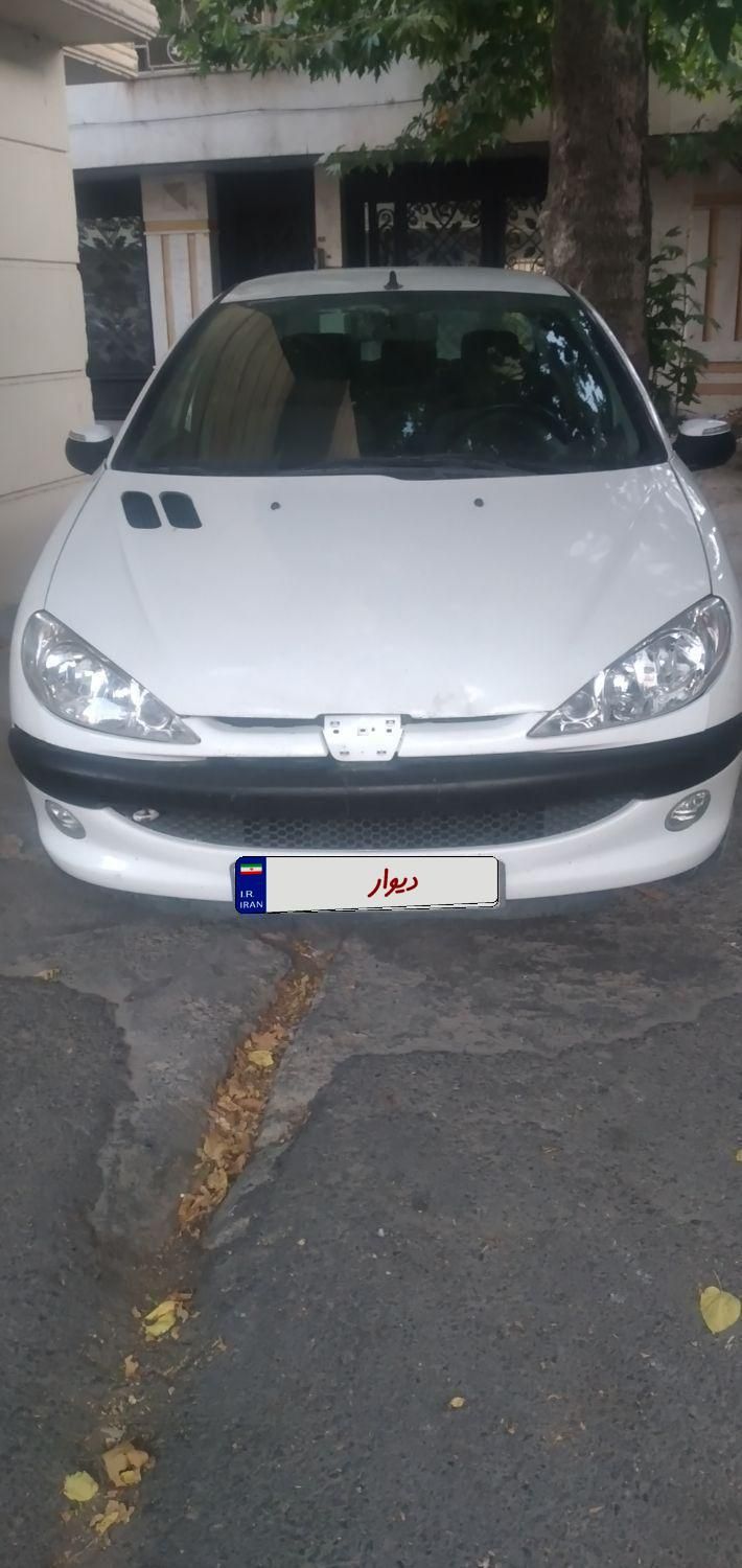 پژو ۲۰۶ صندوق دار v8 - 1392