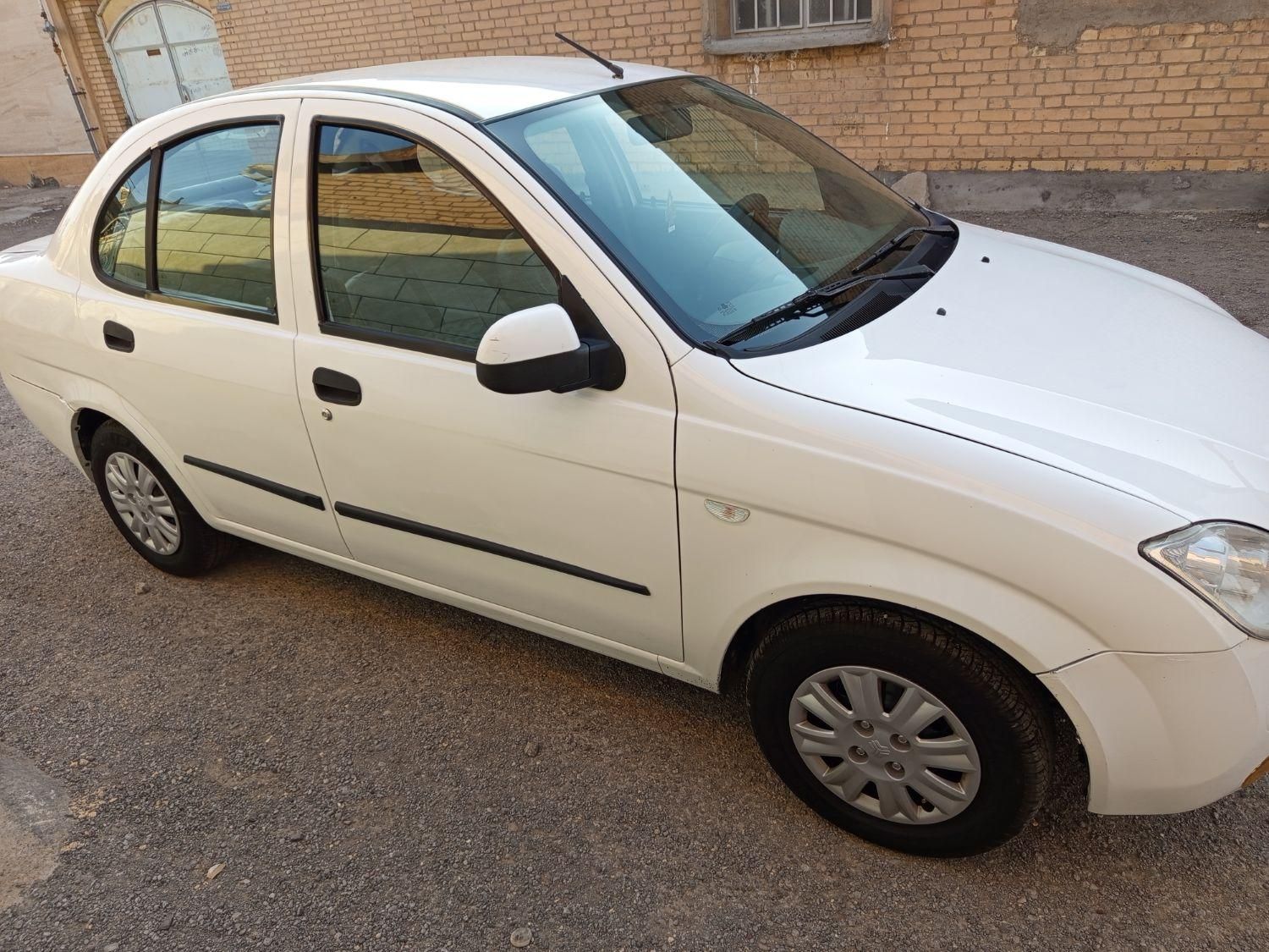 تیبا صندوق دار SX - 1392
