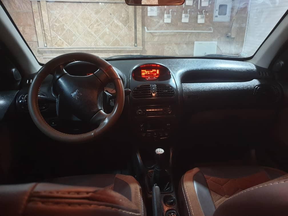 پژو ۲۰۶ صندوق دار v8 - 1396