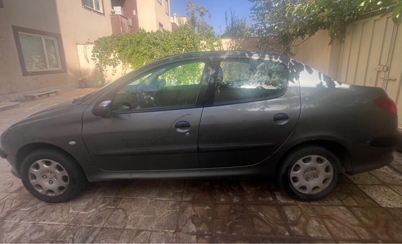 پژو ۲۰۶ صندوق دار v20 - 1388