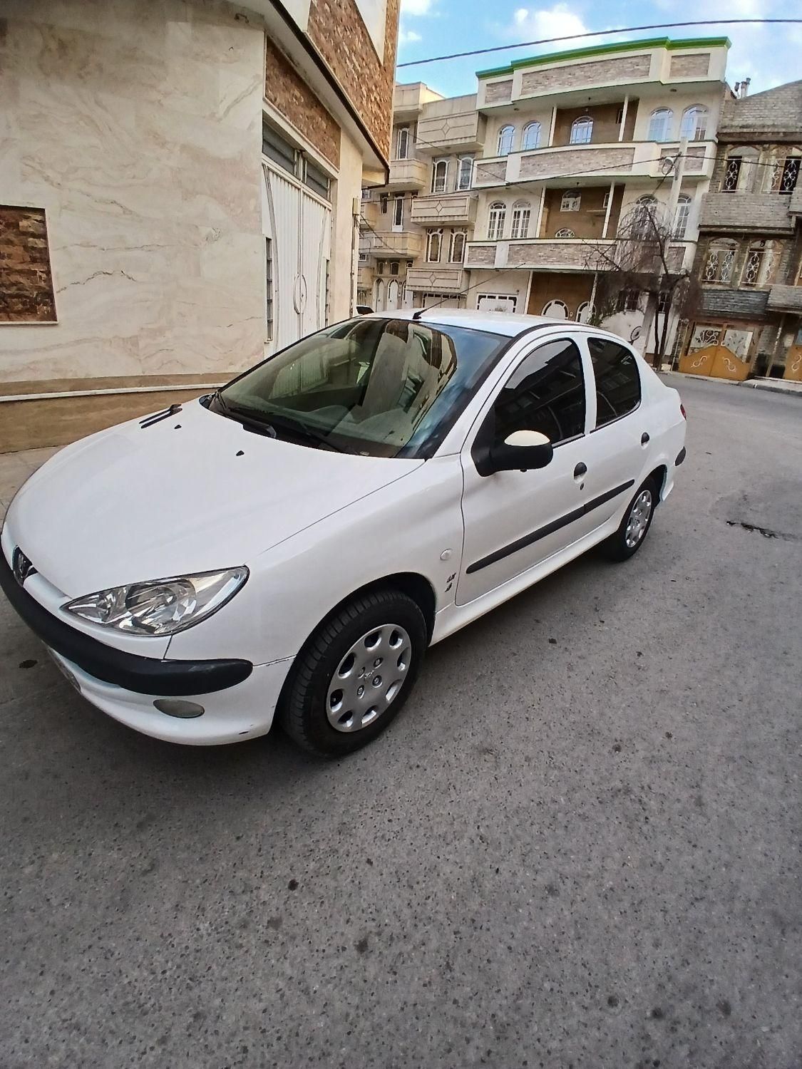 پژو ۲۰۶ صندوق دار v8 - 1391