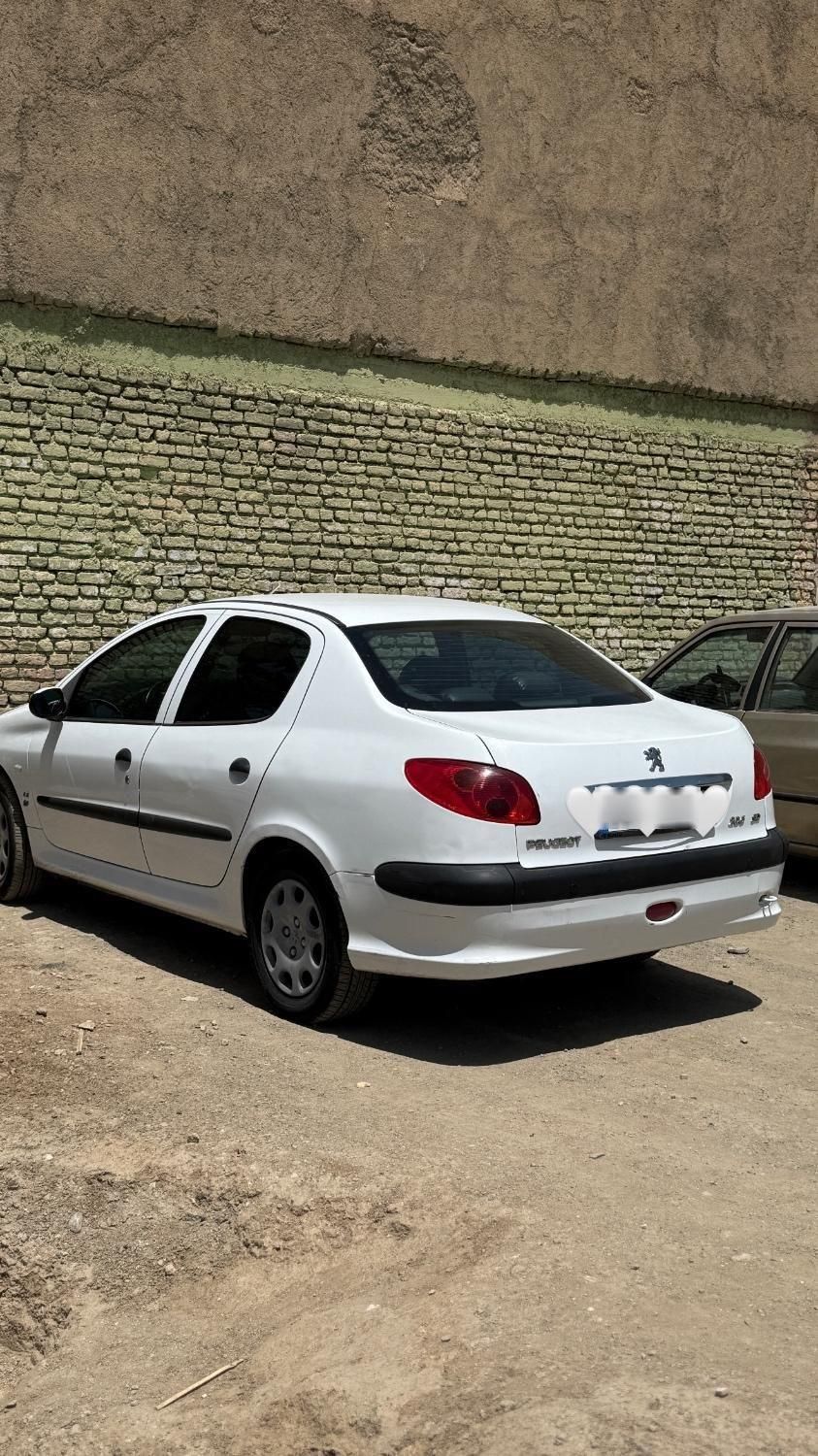 پژو ۲۰۶ صندوق دار v8 - 1395
