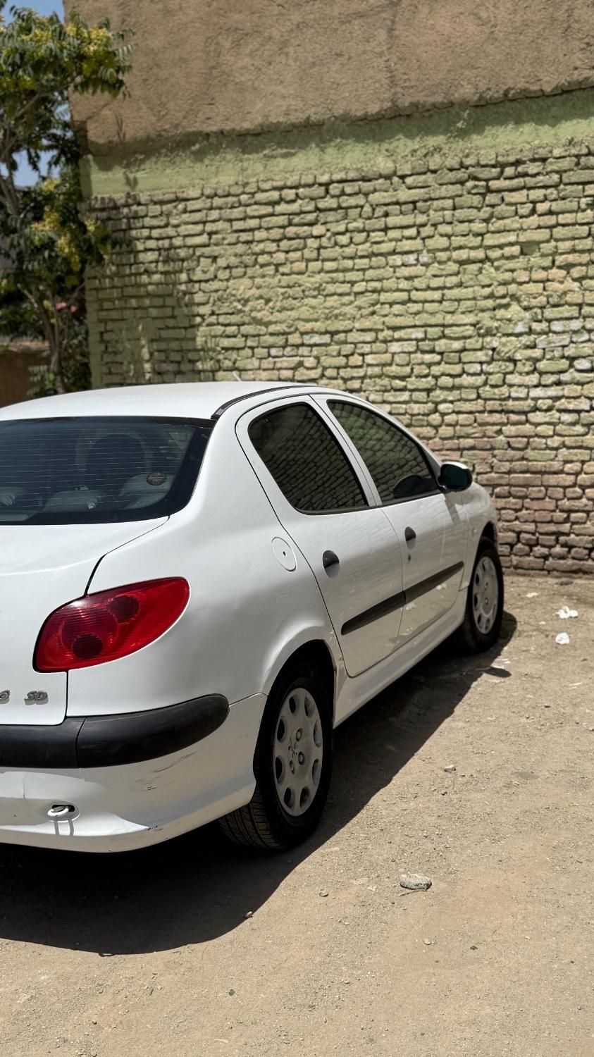 پژو ۲۰۶ صندوق دار v8 - 1395