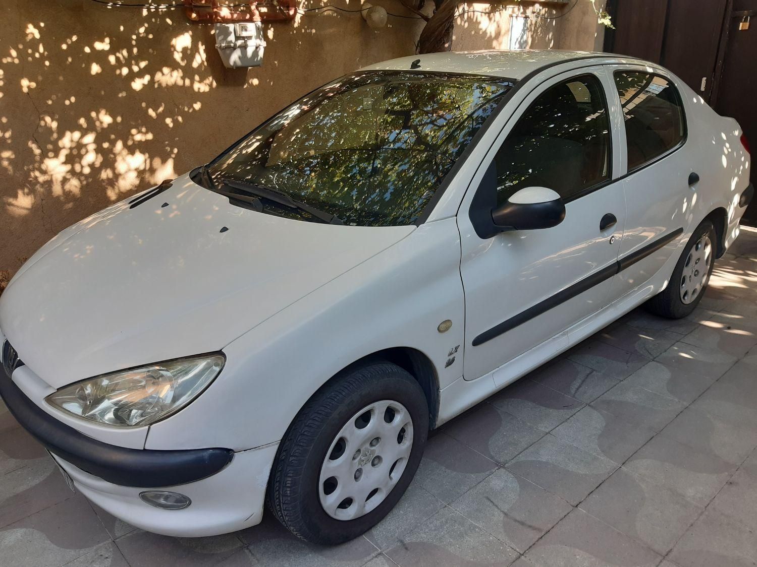پژو ۲۰۶ صندوق دار v8 - 1393
