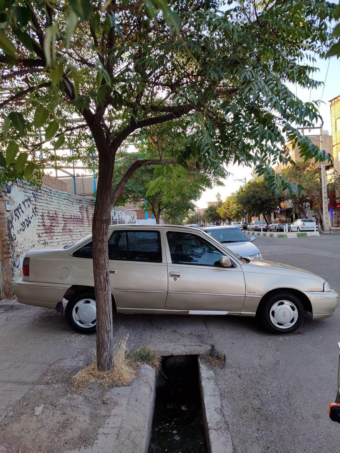 دوو سیلو سدان - 1380