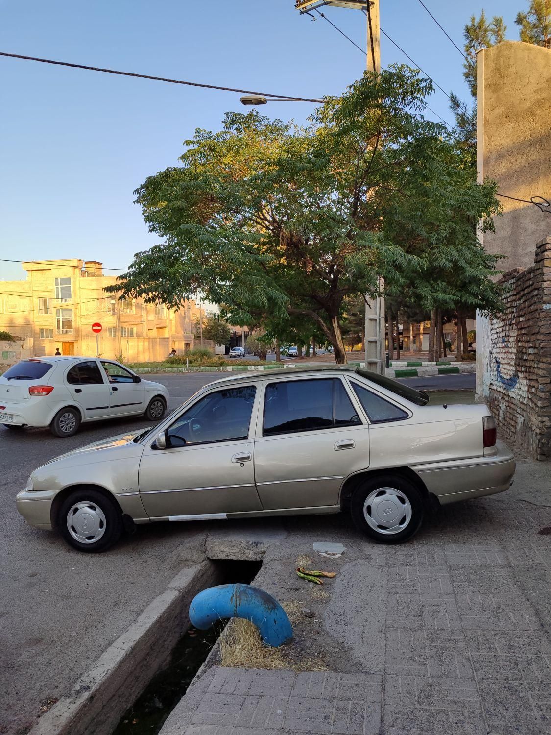 دوو سیلو سدان - 1380