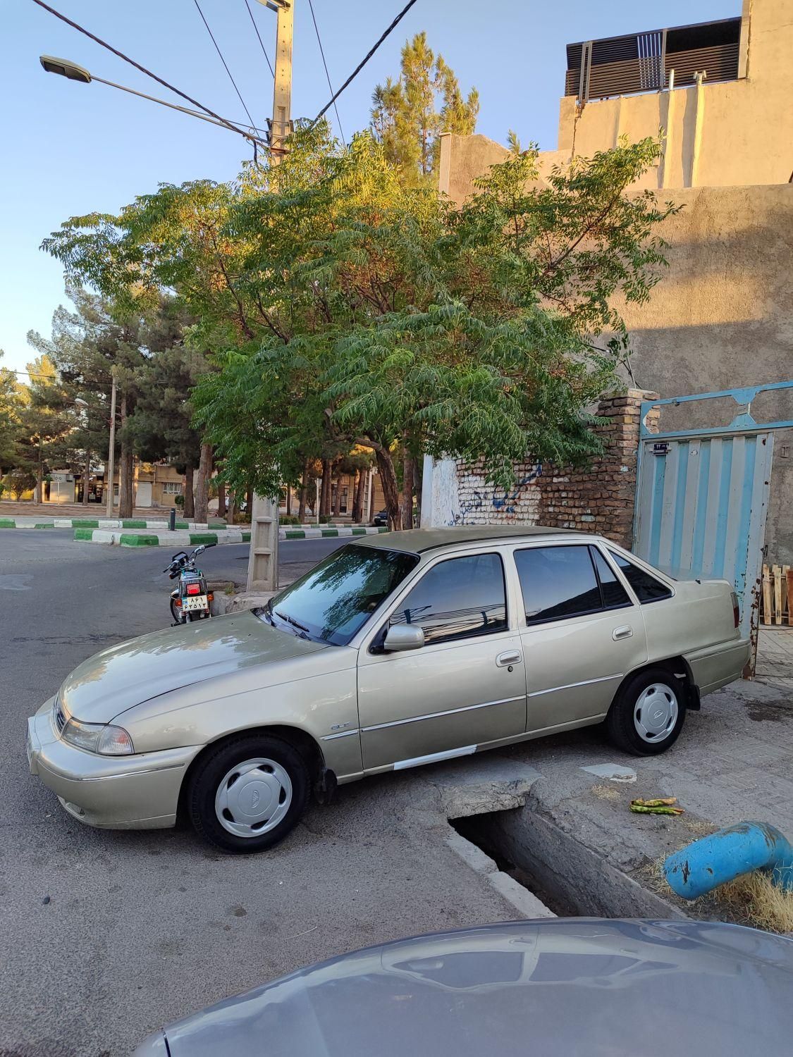 دوو سیلو سدان - 1380
