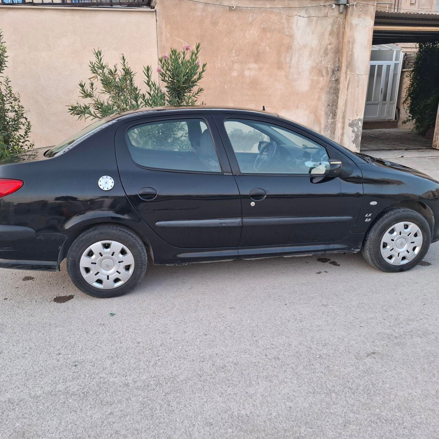 پژو ۲۰۶ صندوق دار v8 - 1390