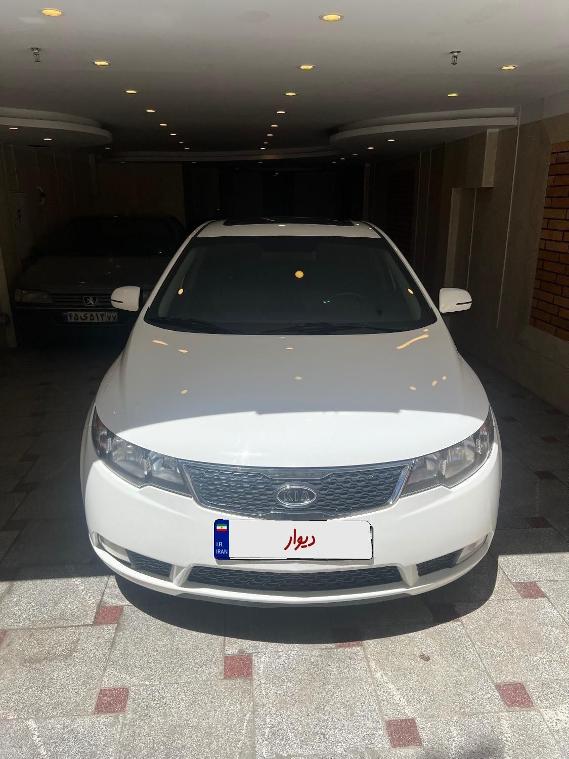 خودرو کیا، سراتو مونتاژ آگهی ann_19518731