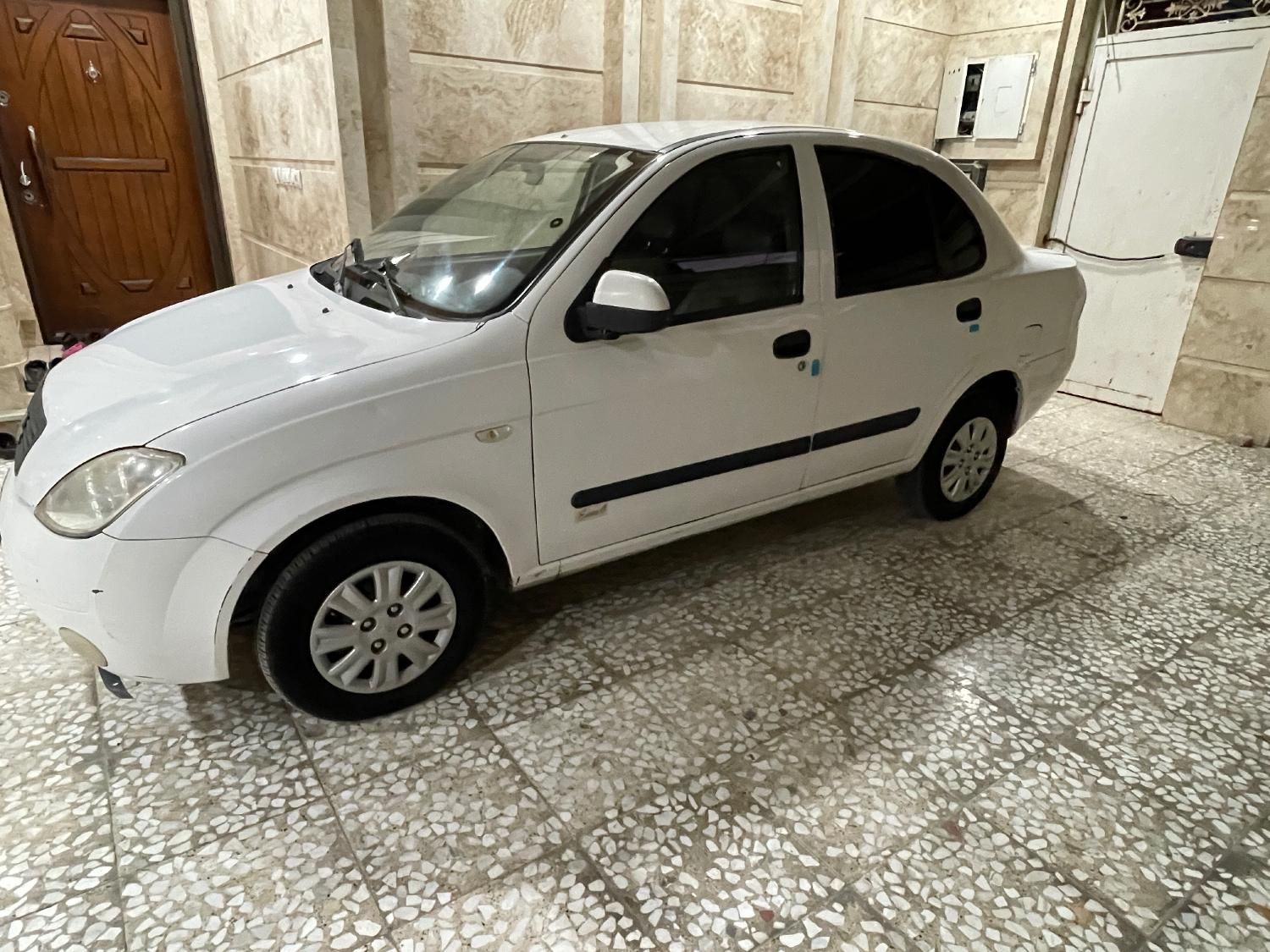 تیبا صندوق دار SX - 1393