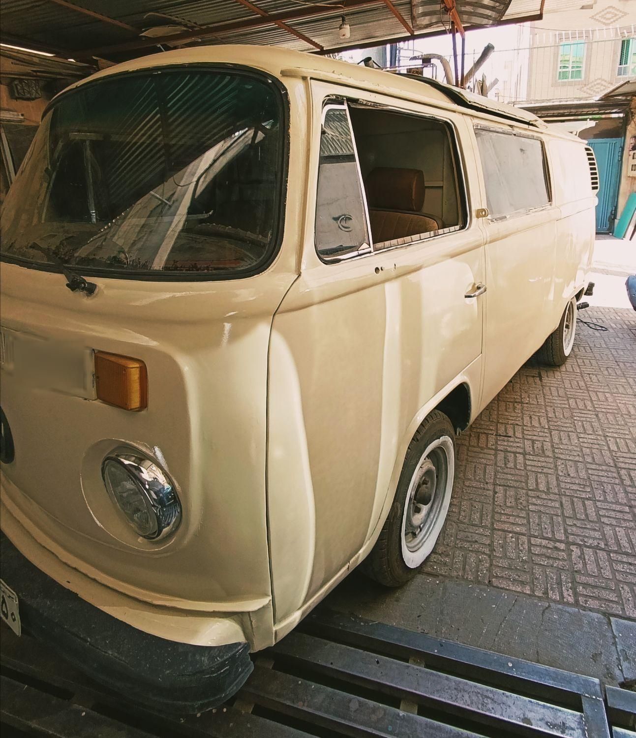 فولکس ون T2 - 1990