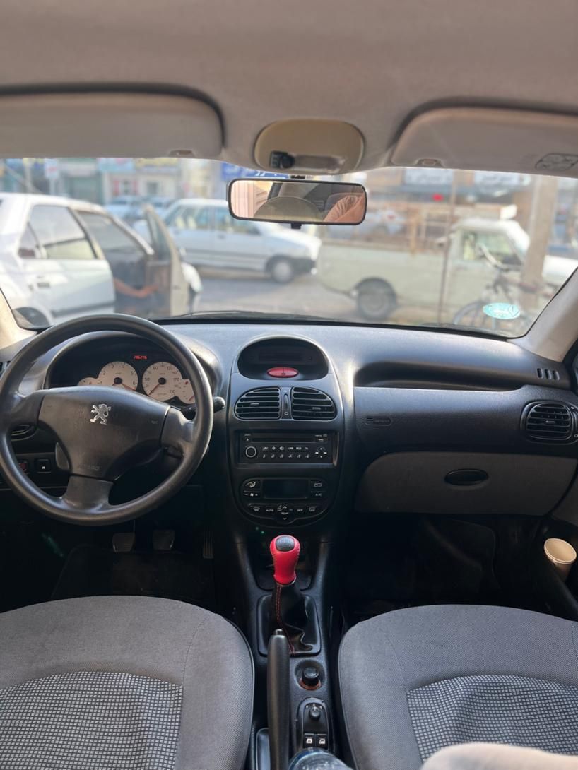 پژو ۲۰۶ صندوق دار v8 - 1390