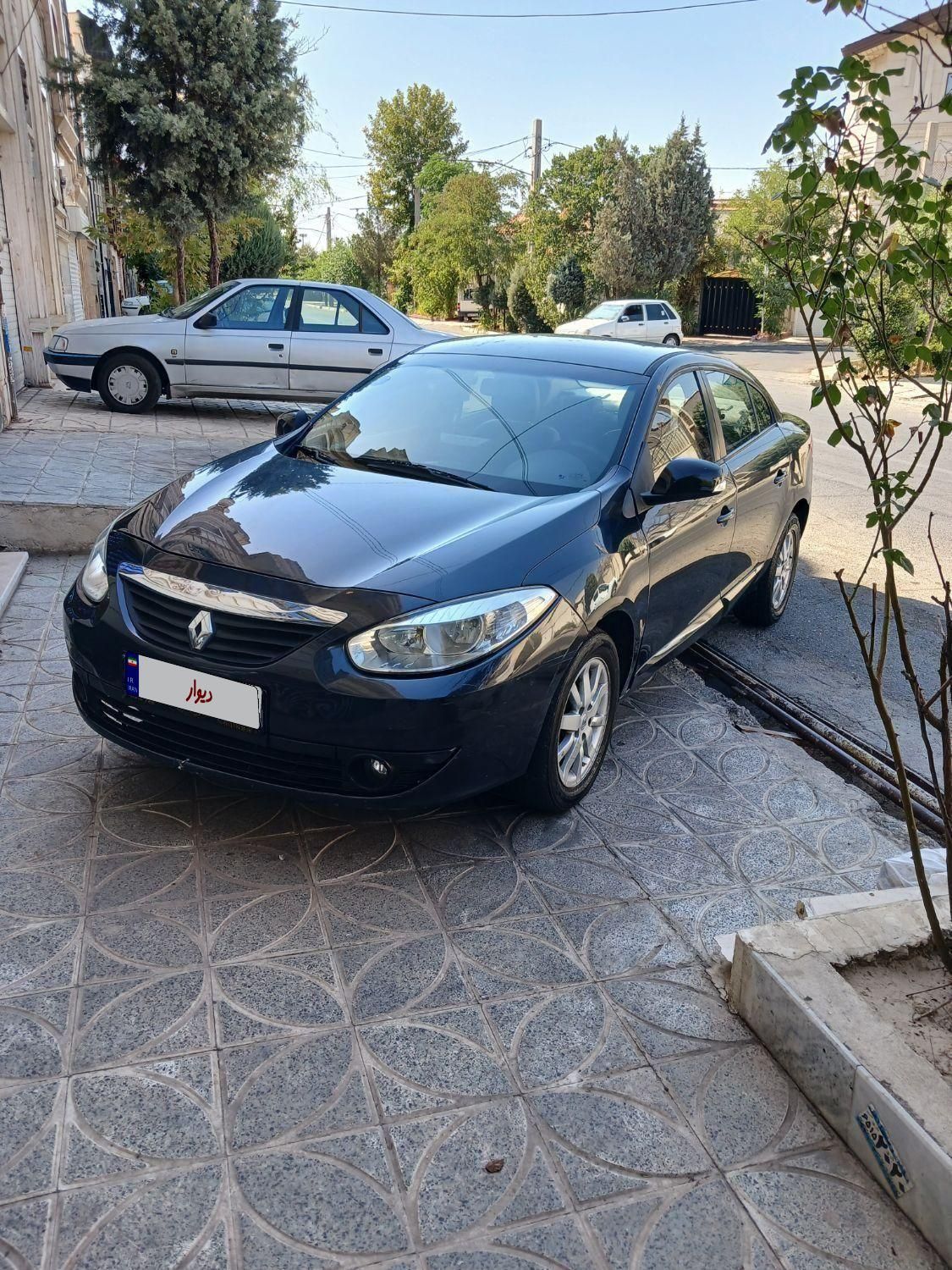 خودرو رنو، فلوئنس آگهی ann_19519243