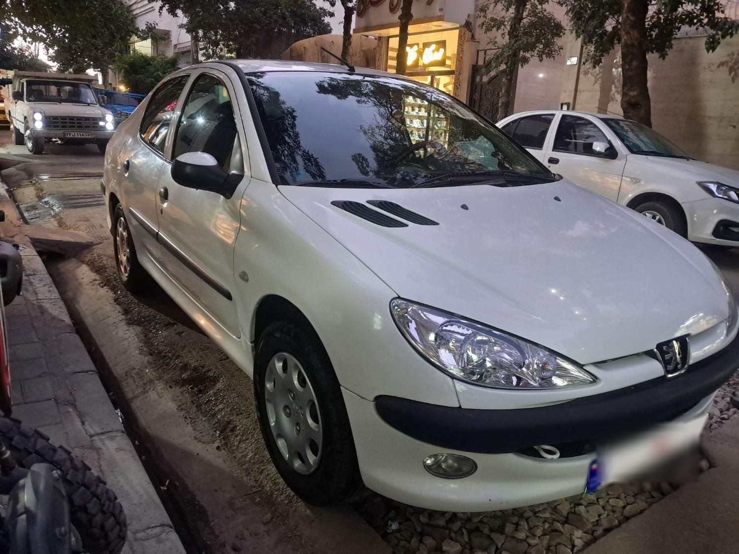 پژو ۲۰۶ صندوق دار v8 - 1395